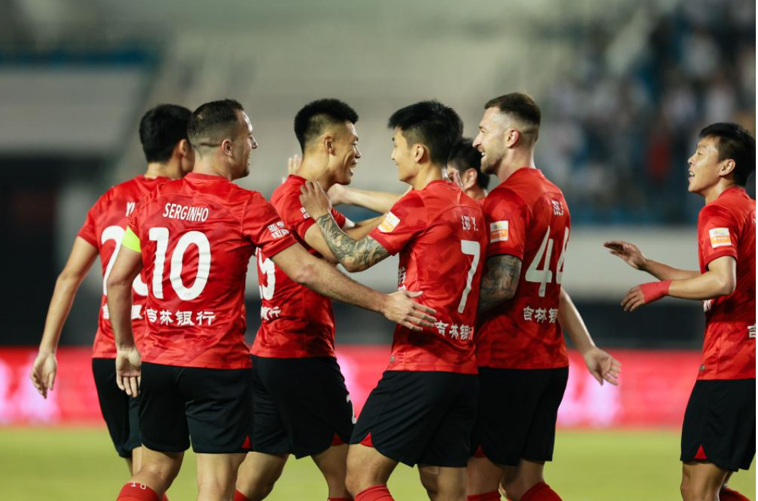 开云体育下载-中超联赛再掀风云，各队为第一次交锋做准备的简单介绍