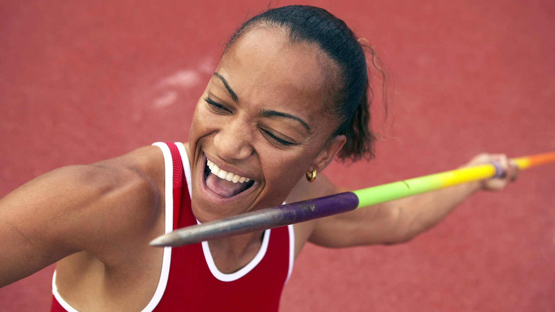 赛道与球场的双重奏,当F1街道赛焦点战遇见开拓者绝杀吉林队